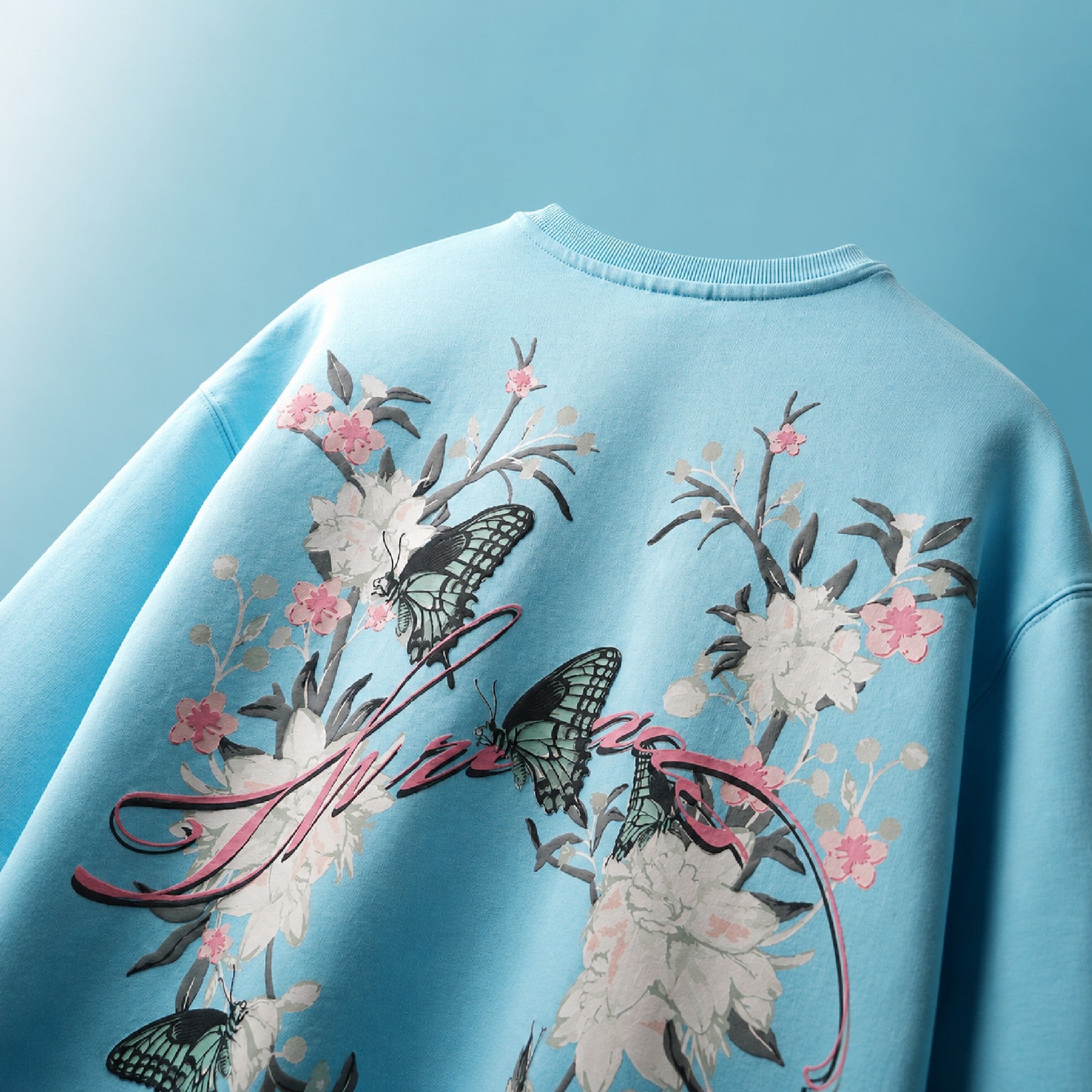 Sky Flutter T-Shirt - Suprstar