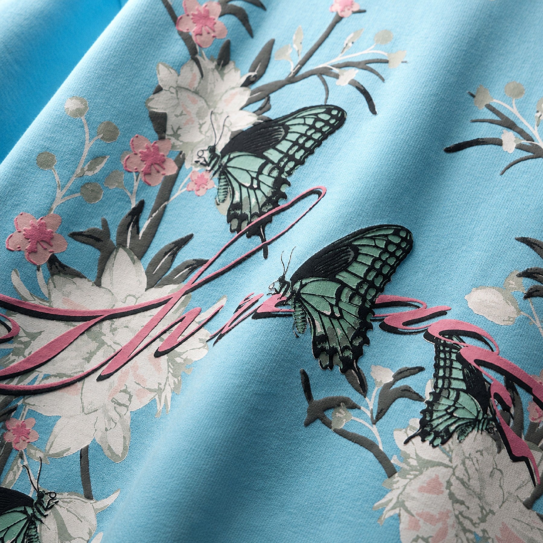 Sky Flutter T-Shirt - Suprstar